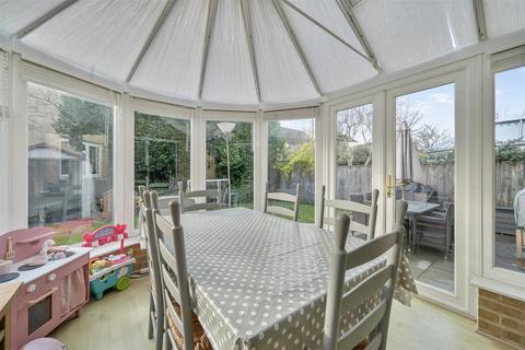 undefined, Paget Close, Surrey GU15
