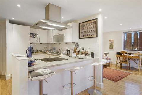 2 bedroom flat to rent, Fisherton Street, London, NW8
