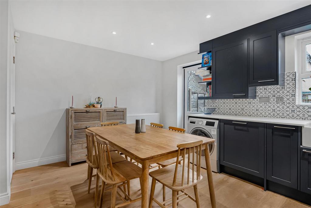 Stylish Kitchen/Breakfast Room
