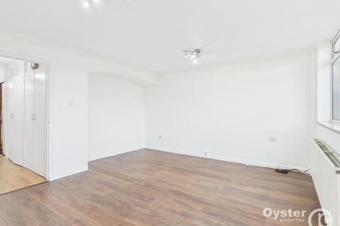 3 bedroom house to rent, Hawksmead Close, Enfield, EN3