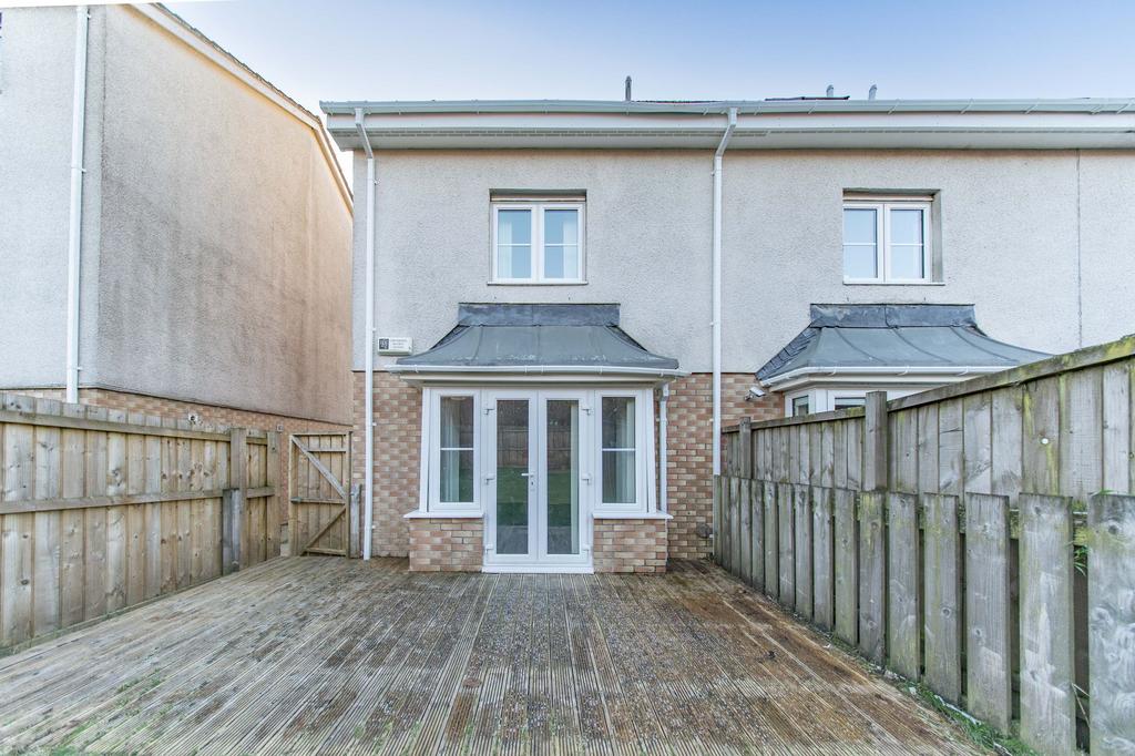 Rear of Property/Decking