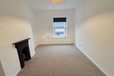 2 bedroom end of terrace house for sale, Walker Street, Thornhill Lees