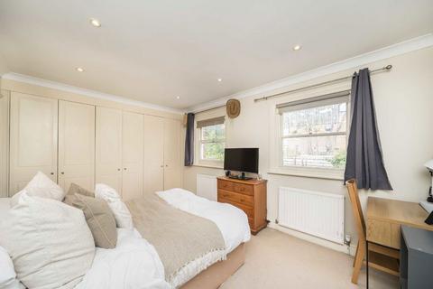 2 bedroom flat to rent, Hillgate Place, London SW12