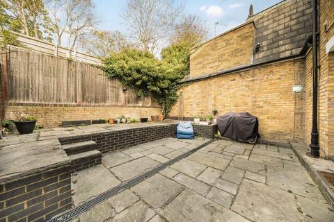 2 bedroom flat to rent, Hillgate Place, London SW12