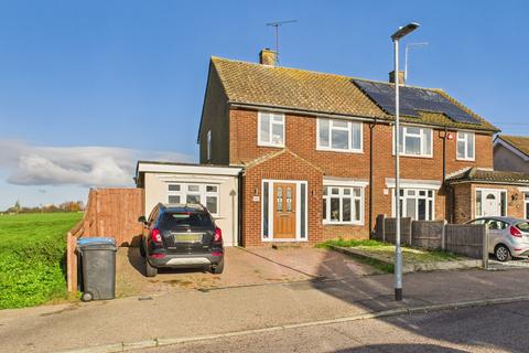 3 bedroom semi-detached house for sale, Great Elms Road, Hemel Hempstead, HP3