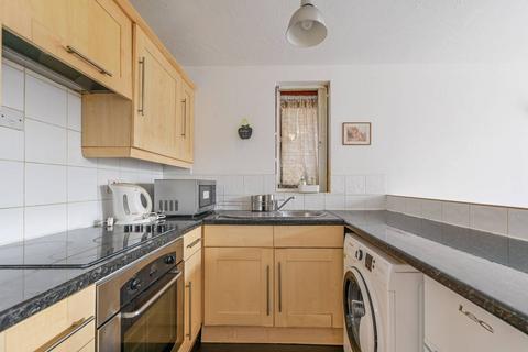 1 bedroom flat for sale, Discovery Walk, Wapping, London, E1W