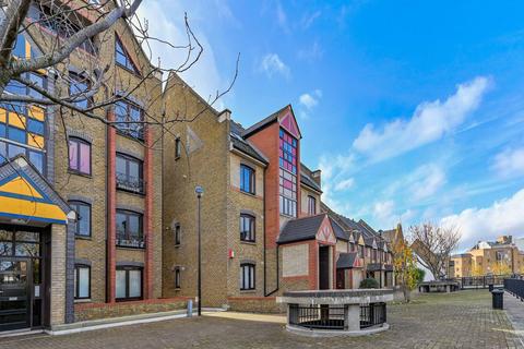 undefined, Discovery Walk, Wapping, London, E1W