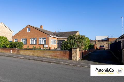 4 bedroom detached house for sale, Avon Drive, Whetstone, Leicestershire.