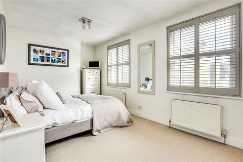 2 bedroom maisonette to rent, Harwood Road, London SW6