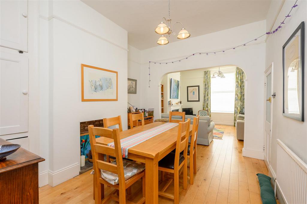 Living dining