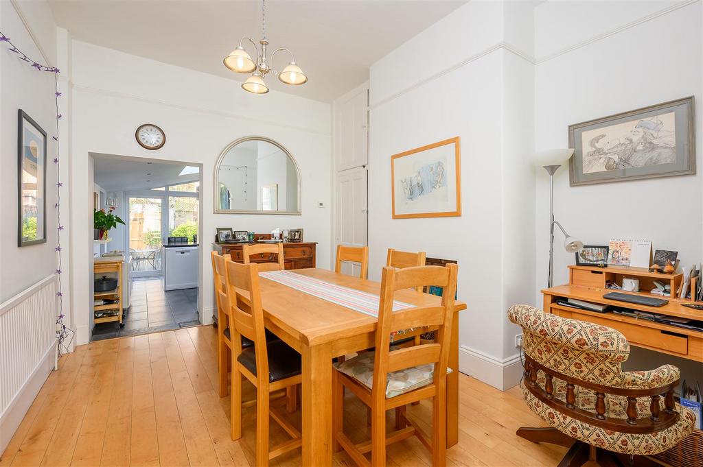 Living dining