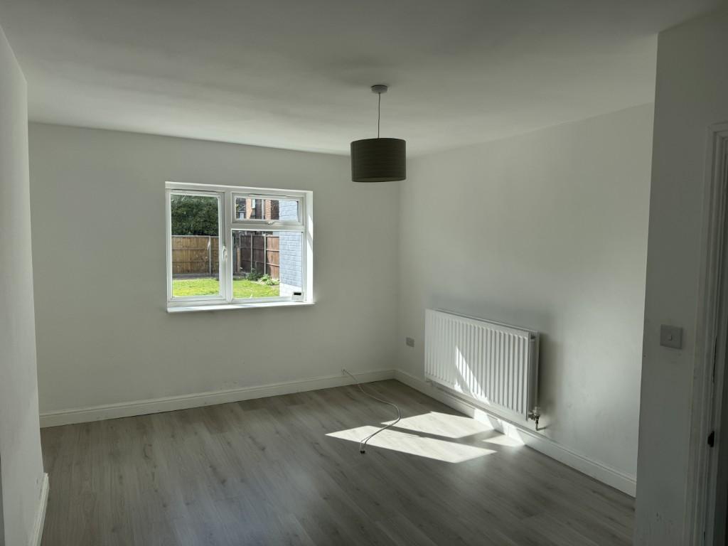 5  Medium  T202509221527.jpg
