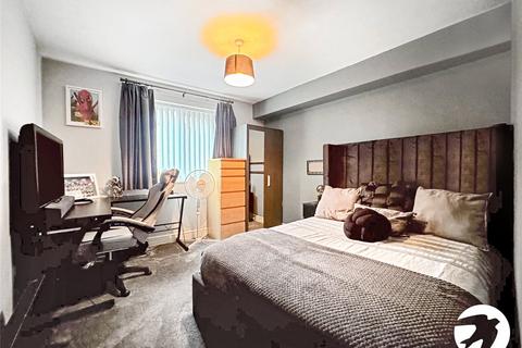 2 bedroom flat for sale, St. Peters Street, Maidstone, Kent, ME16