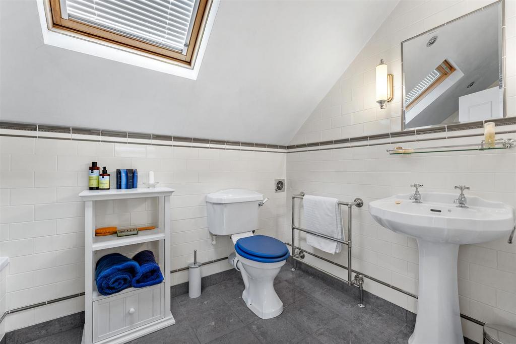 Bed 4 En Suite
