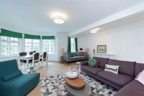 Porchester Gardens, London W2
