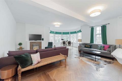2 bedroom flat to rent, Porchester Gardens, London W2