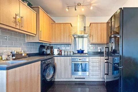 undefined, Tyla Garw, Pontyclun CF72