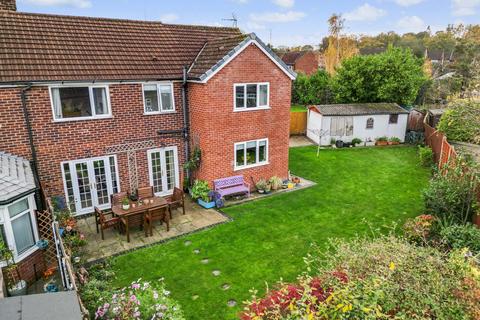 4 bedroom semi-detached house for sale, Welwyn Close, Thelwall, WA4