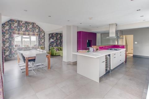 4 bedroom detached house for sale, Gibb Lane, Catshill, Bromsgrove, Worcestershire, B61