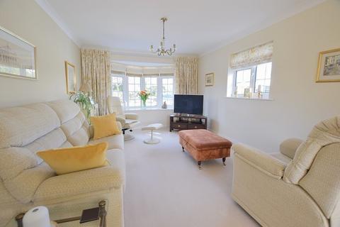 undefined, Haven Gardens, New Milton, Hampshire. BH25 6HF