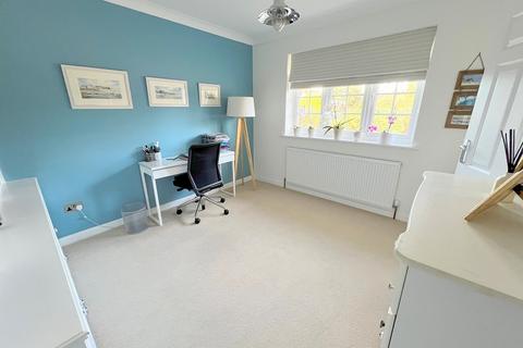 undefined, Haven Gardens, New Milton, Hampshire. BH25 6HF