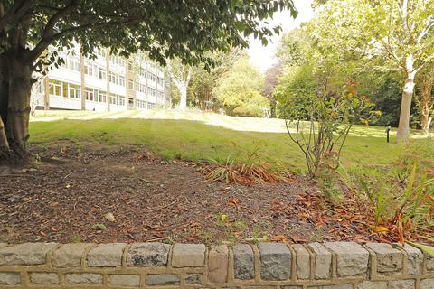 undefined, Tarnwood Park, London SE9