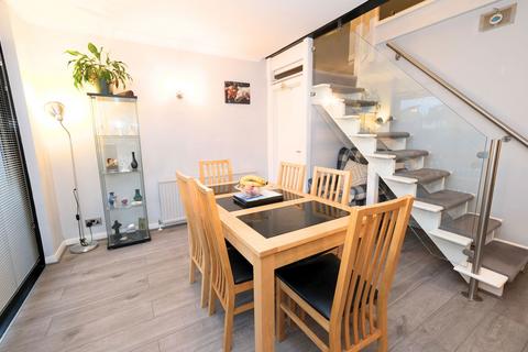 3 bedroom semi-detached house for sale, Tudor Way, Waltham Abbey EN9