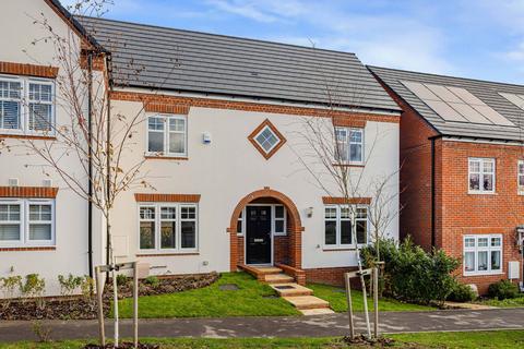 3 bedroom semi-detached house for sale, Meadow Brown Road,Gloucester,GL19 4FA