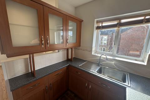 2 bedroom apartment to rent, Companions Close, Wickersley, Rotherham S66