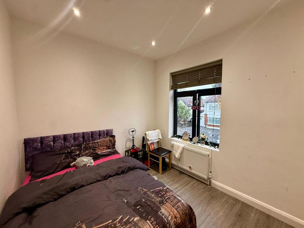 Bedroom 4 (Front Single Room)