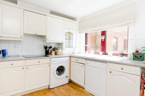 2 bedroom flat to rent, Sailmakers Court, William Morris Way, Fulham, SW6