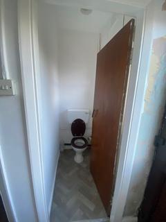 undefined, Tipton, DY4