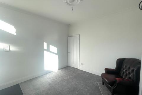 2 bedroom house to rent, Hartshill Road, Stoke-On-Trent ST4