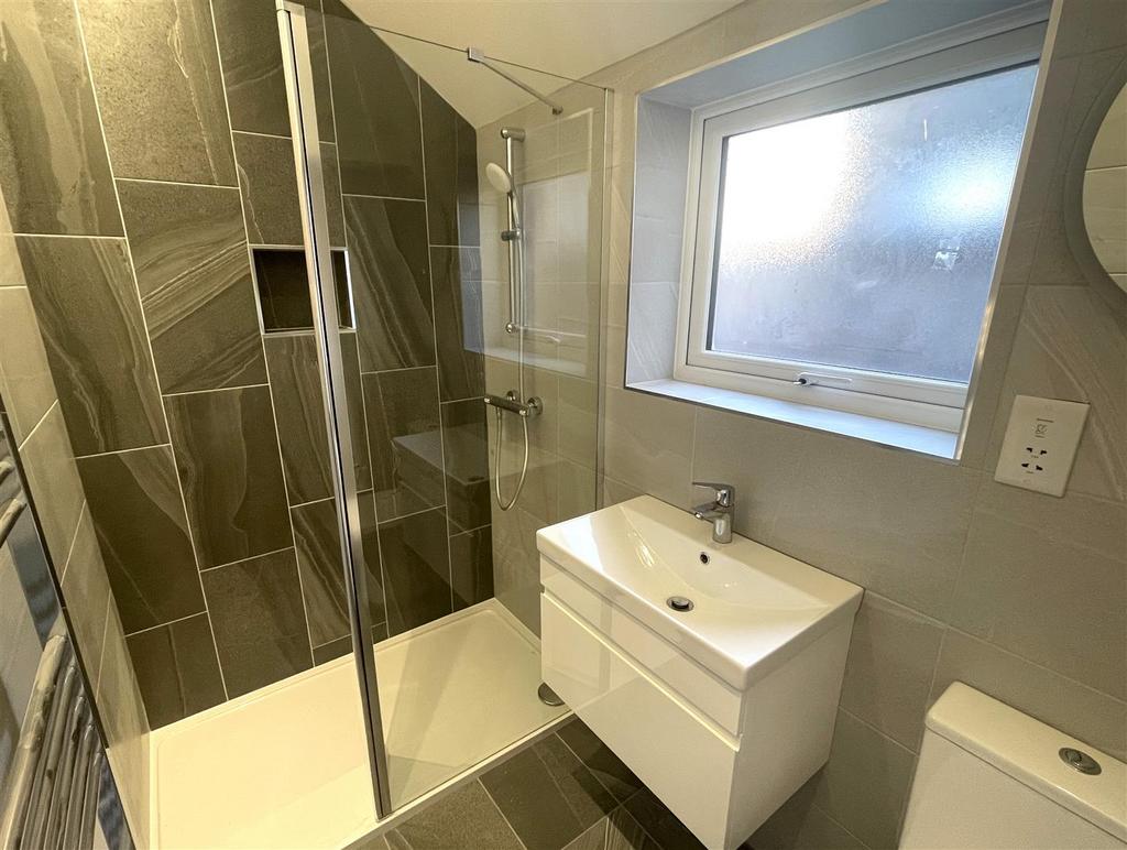 Shower Room .jpg
