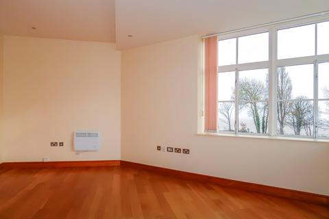 2 bedroom apartment to rent, Hayes Road, Penarth CF64