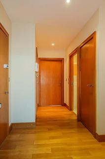 2 bedroom apartment to rent, Hayes Road, Penarth CF64
