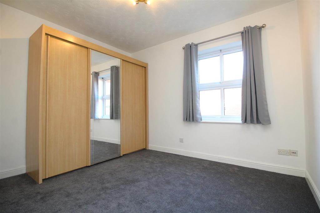 Bedroom 1 .JPG