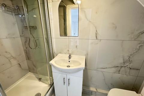 undefined, Flat 2,  46-48 West Street, Dunstable, Bedfordshire, LU6 1TA