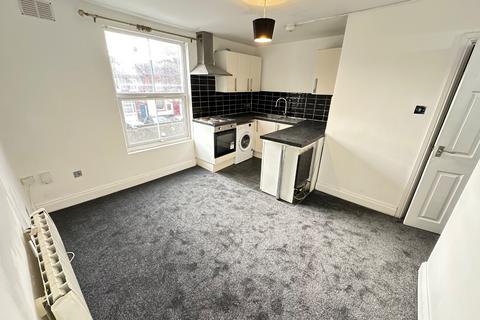 undefined, Flat 2,  46-48 West Street, Dunstable, Bedfordshire, LU6 1TA