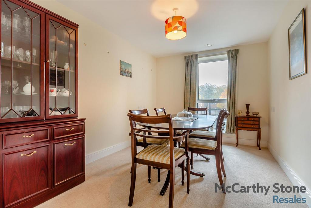 8666885-interior11.jpg
