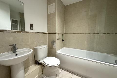 1 bedroom apartment to rent, South Quay, Swansea, SA1