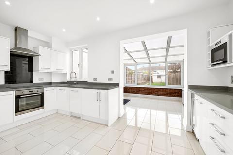 3 bedroom terraced house for sale, Hersham Road, Hersham, KT12