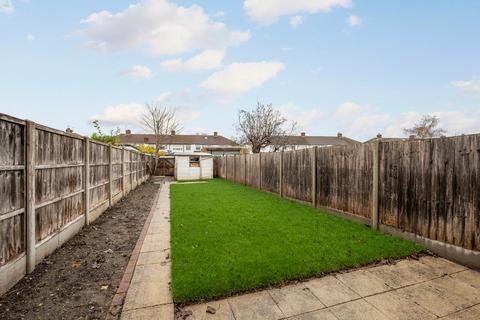 3 bedroom terraced house for sale, Hersham Road, Hersham, KT12