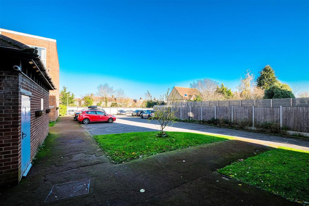 1 Highland Court-3.jpg