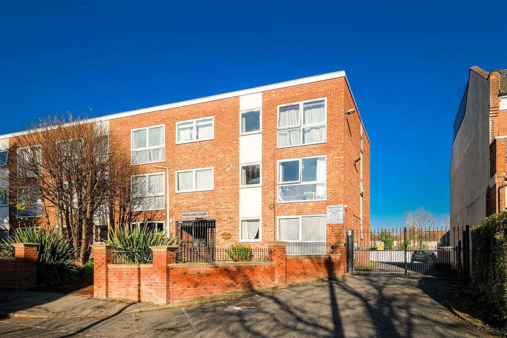 1 Highland Court-2.jpg