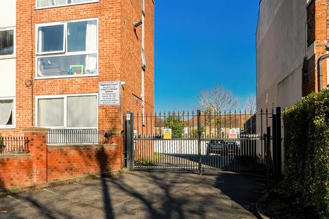 undefined, Gordon Road, London
