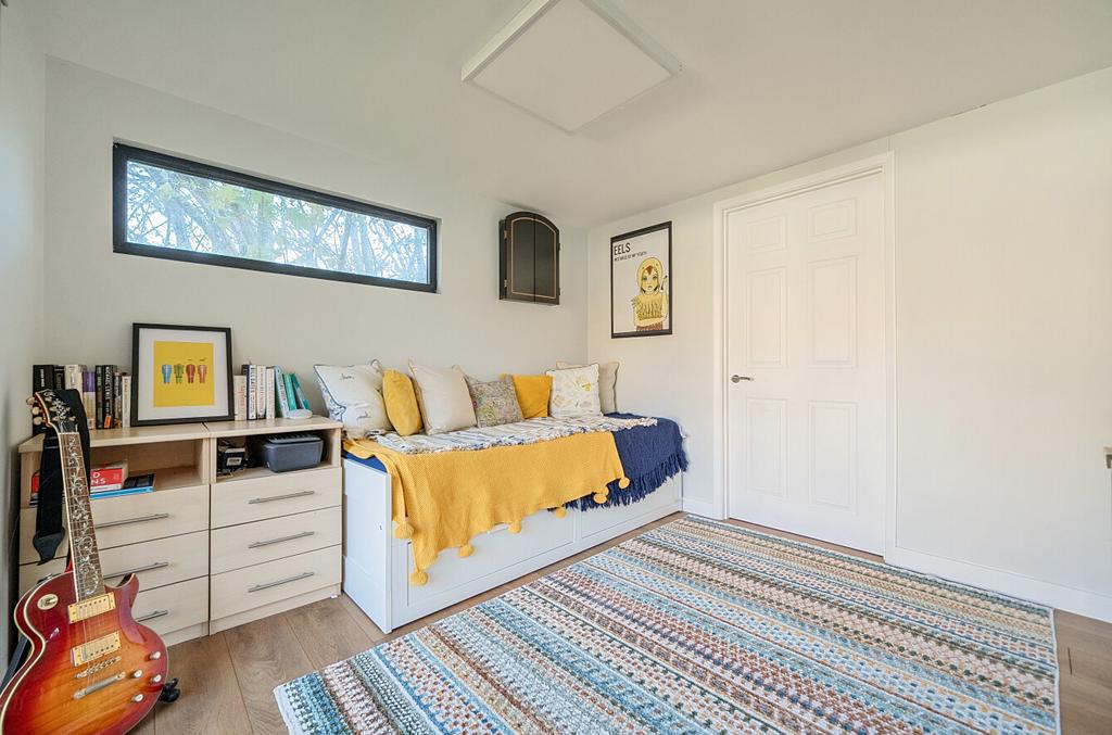 1381118-19-691b11...