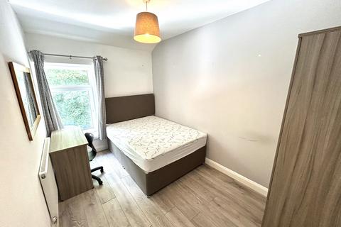 undefined, Lawn Terrace, Pontypridd CF37