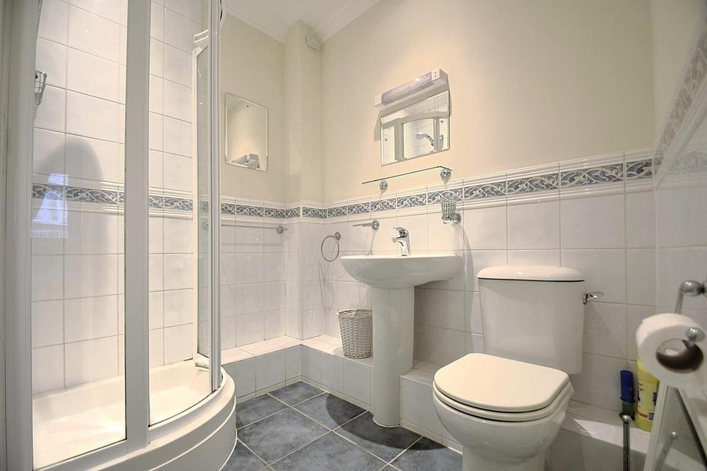 En- Suite