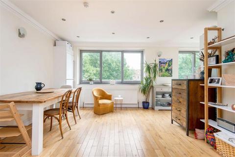 2 bedroom flat to rent, Hackney Road, London E2